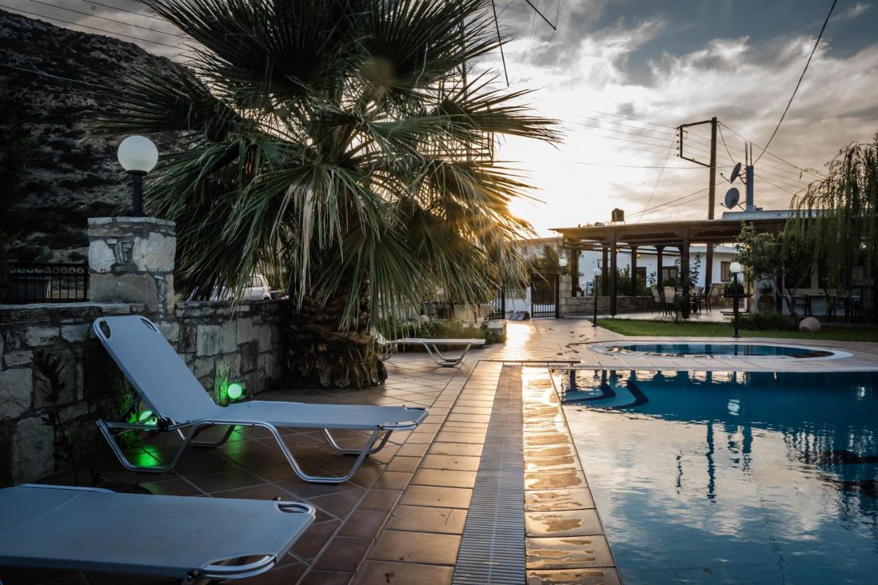Dimitris Villa Hotel Матала Экстерьер фото